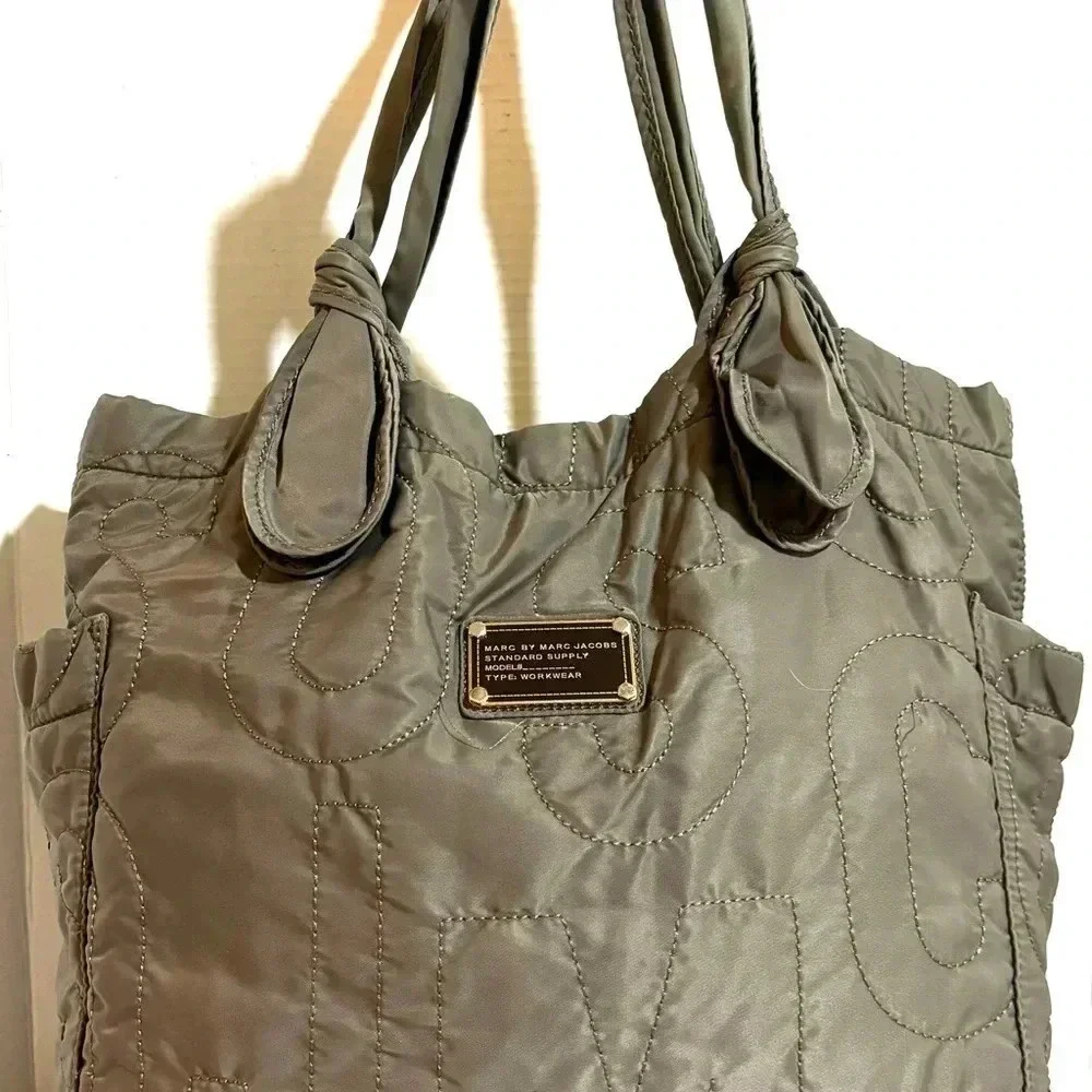 Marc by Marc Jacob’s gray quilted nylon hobo handbag